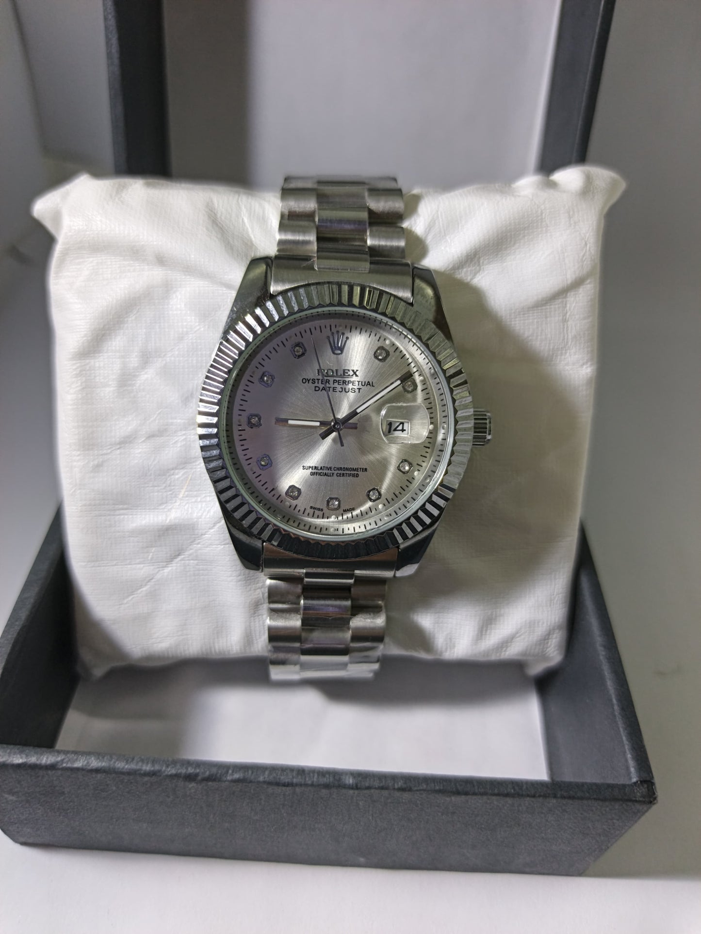 ⌚ Luxury Rolex Style Watch – Premium Dial, Date Display & Butterfly Lock