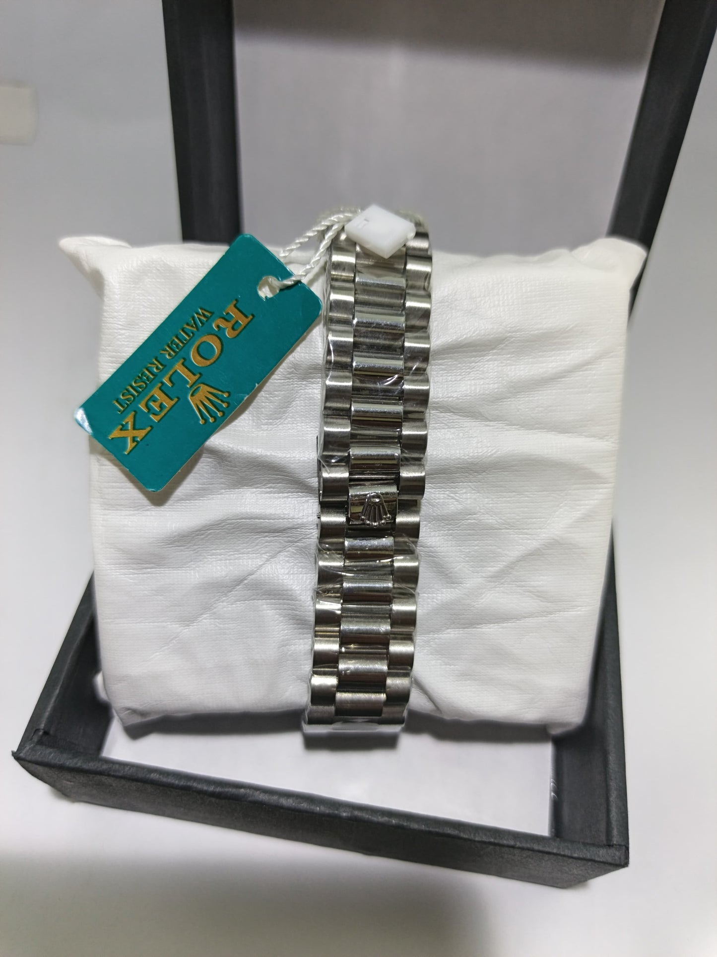 ⌚ Luxury Rolex Style Watch – Premium Dial, Date Display & Butterfly Lock