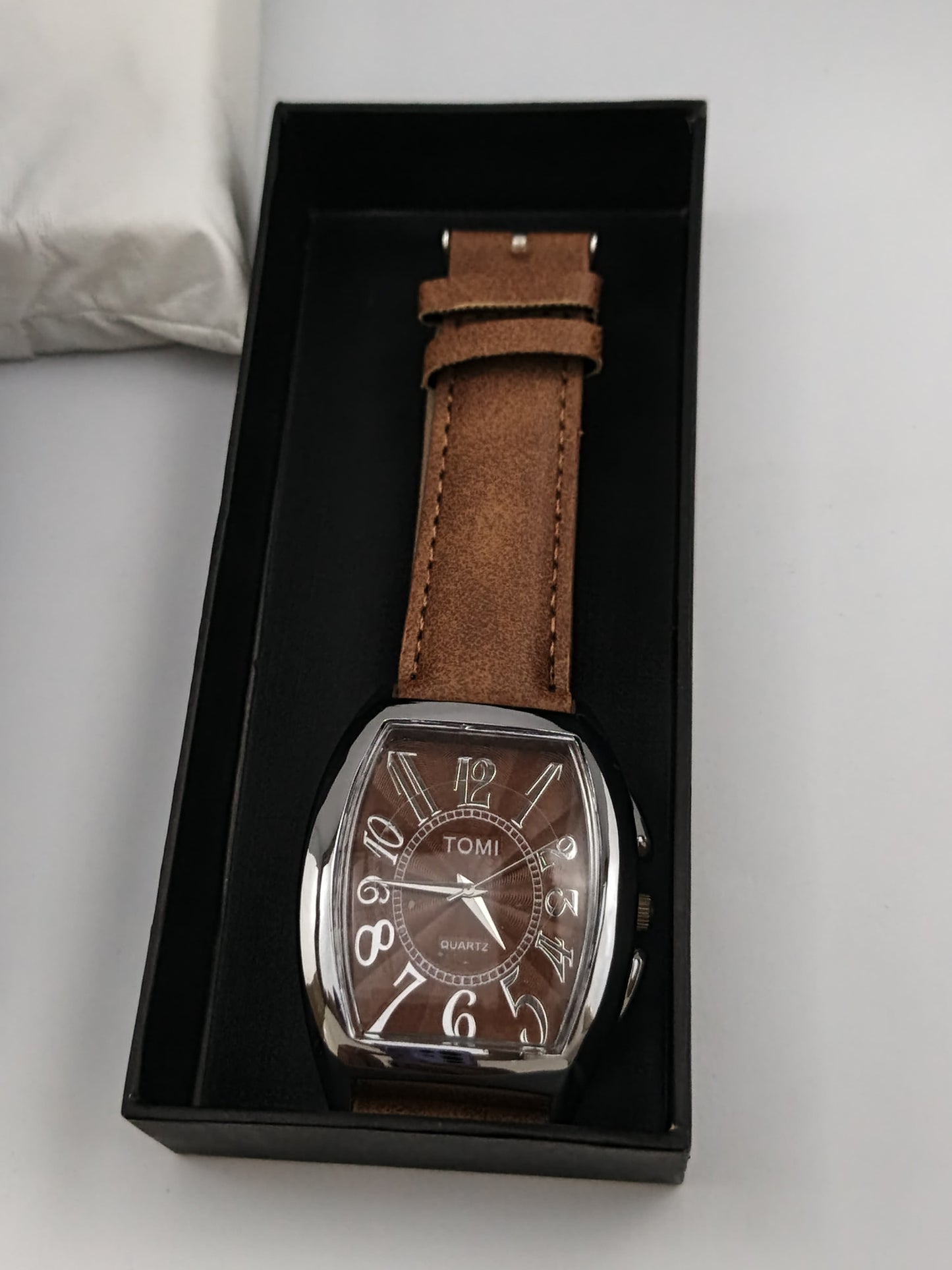 Tomi Quartz Watch With Bold Premium Dial