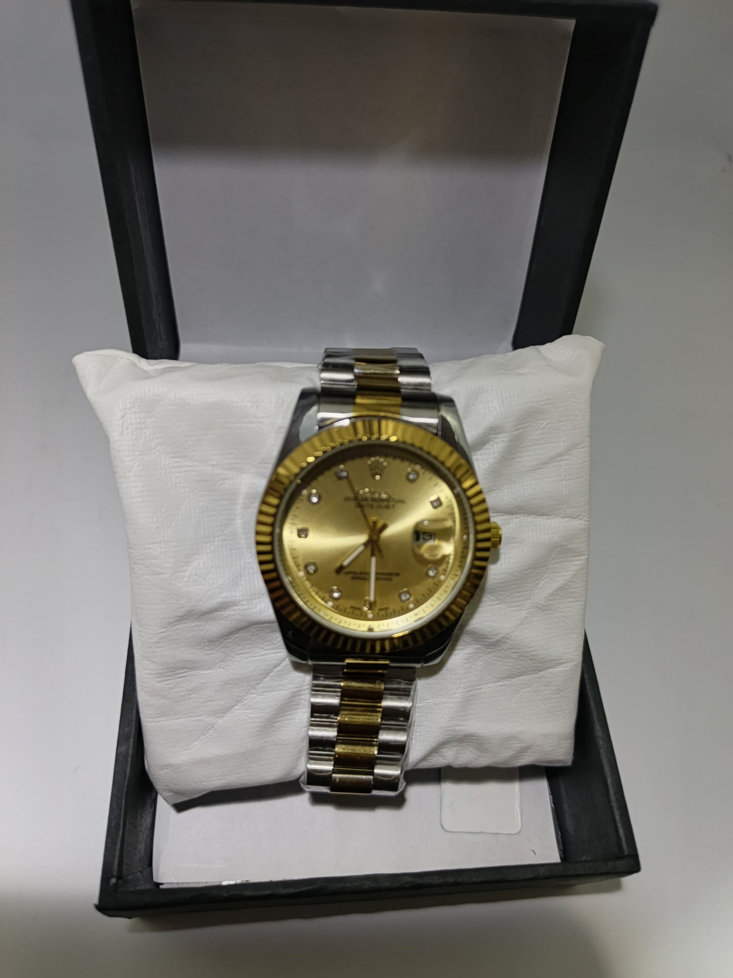 ⌚ Luxury Rolex Style Watch – Premium Dial, Date Display & Butterfly Lock