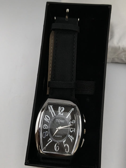 Tomi Quartz Watch With Bold Premium Dial