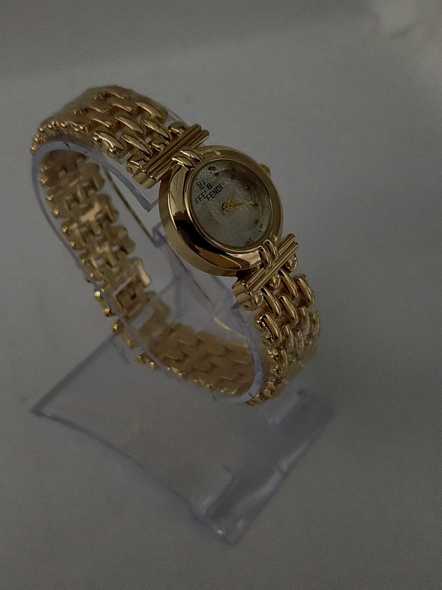 ⌚ Fendi Golden Color Female Watch